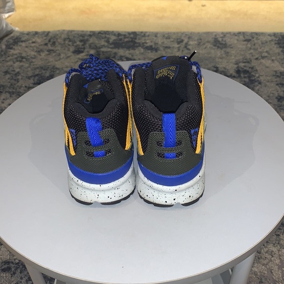 Nike shoes - Picture 2 of 7